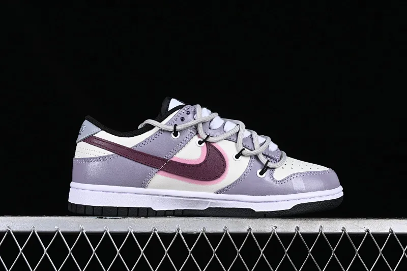 All Categories Nk SB Dunk Series Nk SB Dunk Low Low-top Sneakers Nk SB Dunk Low Panda Prank Tie-Dye Raspberry Printed Purple SB Strap Low-top Casual Sneakers DH9765-002